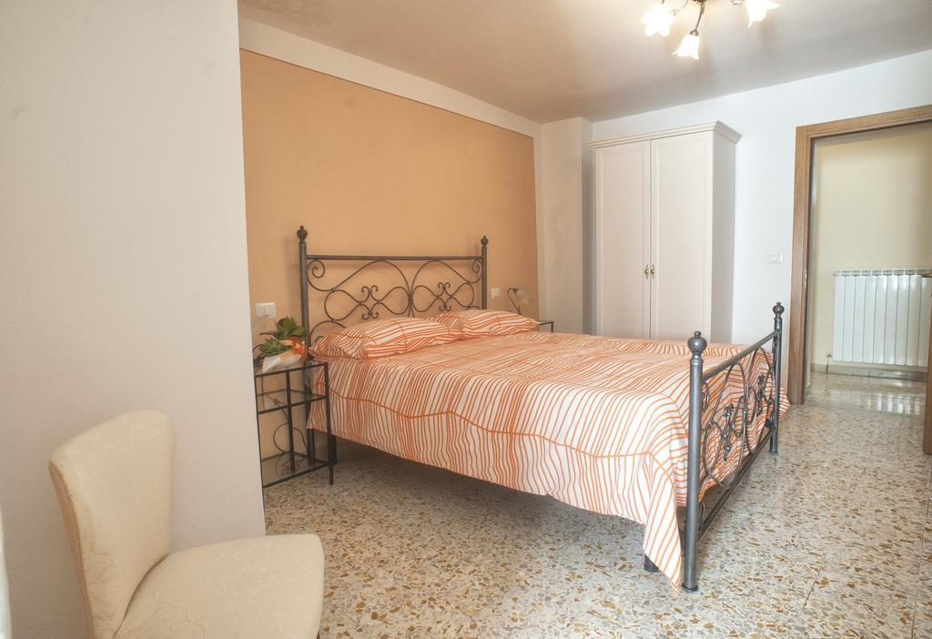 Casa Vacanze Toscana Il Puggio Villa Capolona Room photo